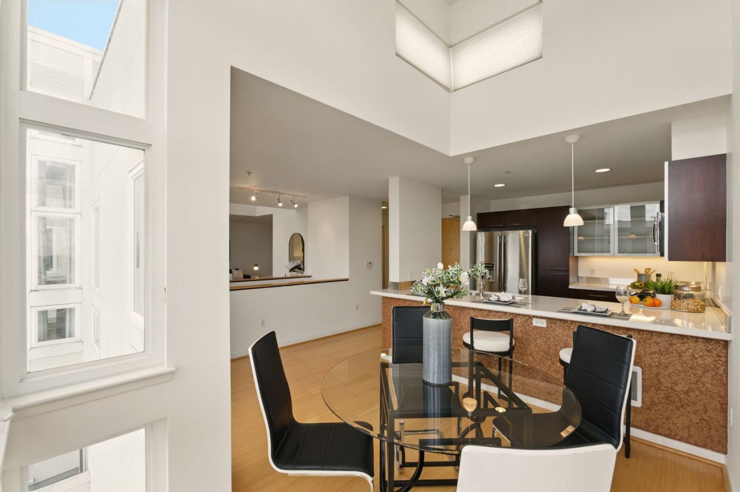 Detail Gallery Image 19 of 98 For 3208 Pierce St #406,  San Francisco,  CA 94123 - 2 Beds | 2/1 Baths