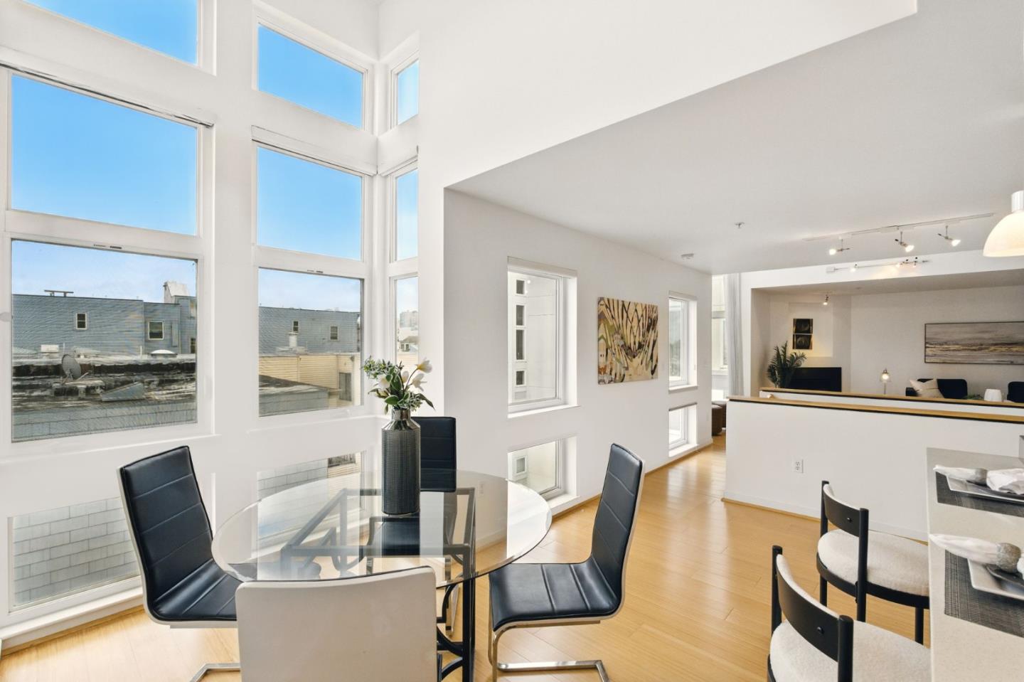 Detail Gallery Image 2 of 98 For 3208 Pierce St #406,  San Francisco,  CA 94123 - 2 Beds | 2/1 Baths