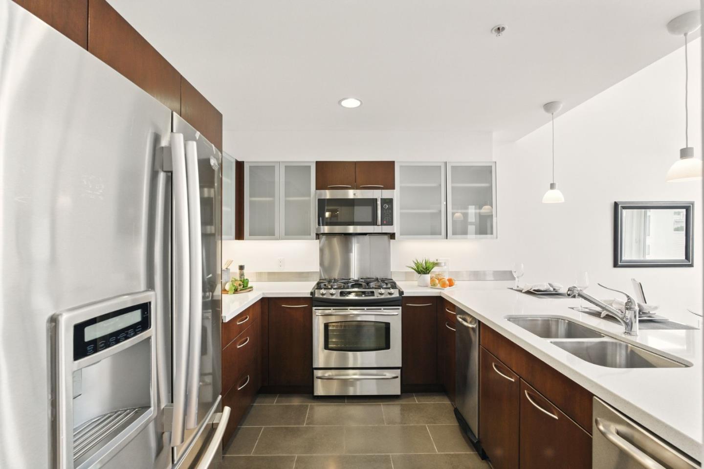 Detail Gallery Image 21 of 98 For 3208 Pierce St #406,  San Francisco,  CA 94123 - 2 Beds | 2/1 Baths