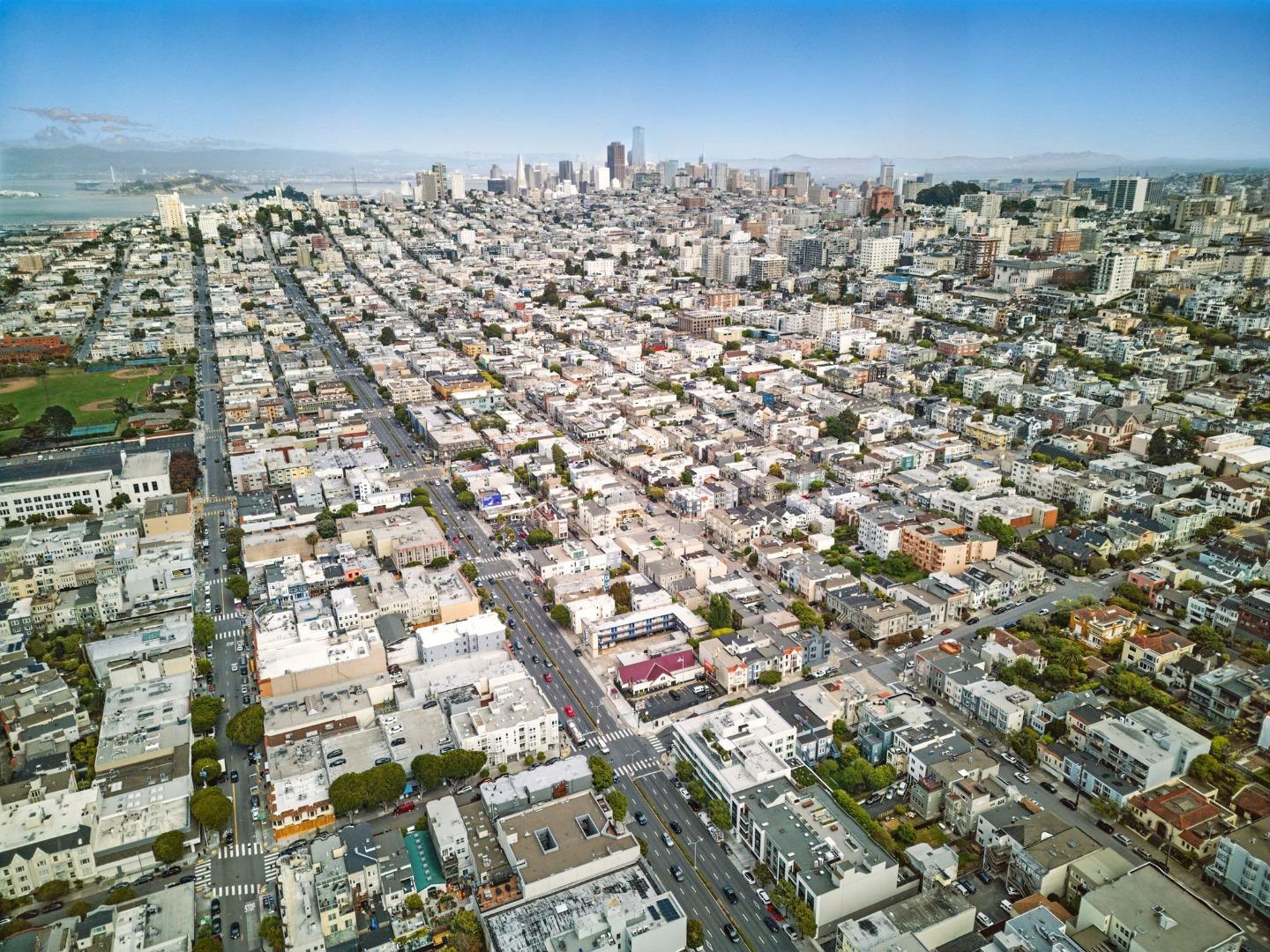 Detail Gallery Image 49 of 98 For 3208 Pierce St #406,  San Francisco,  CA 94123 - 2 Beds | 2/1 Baths