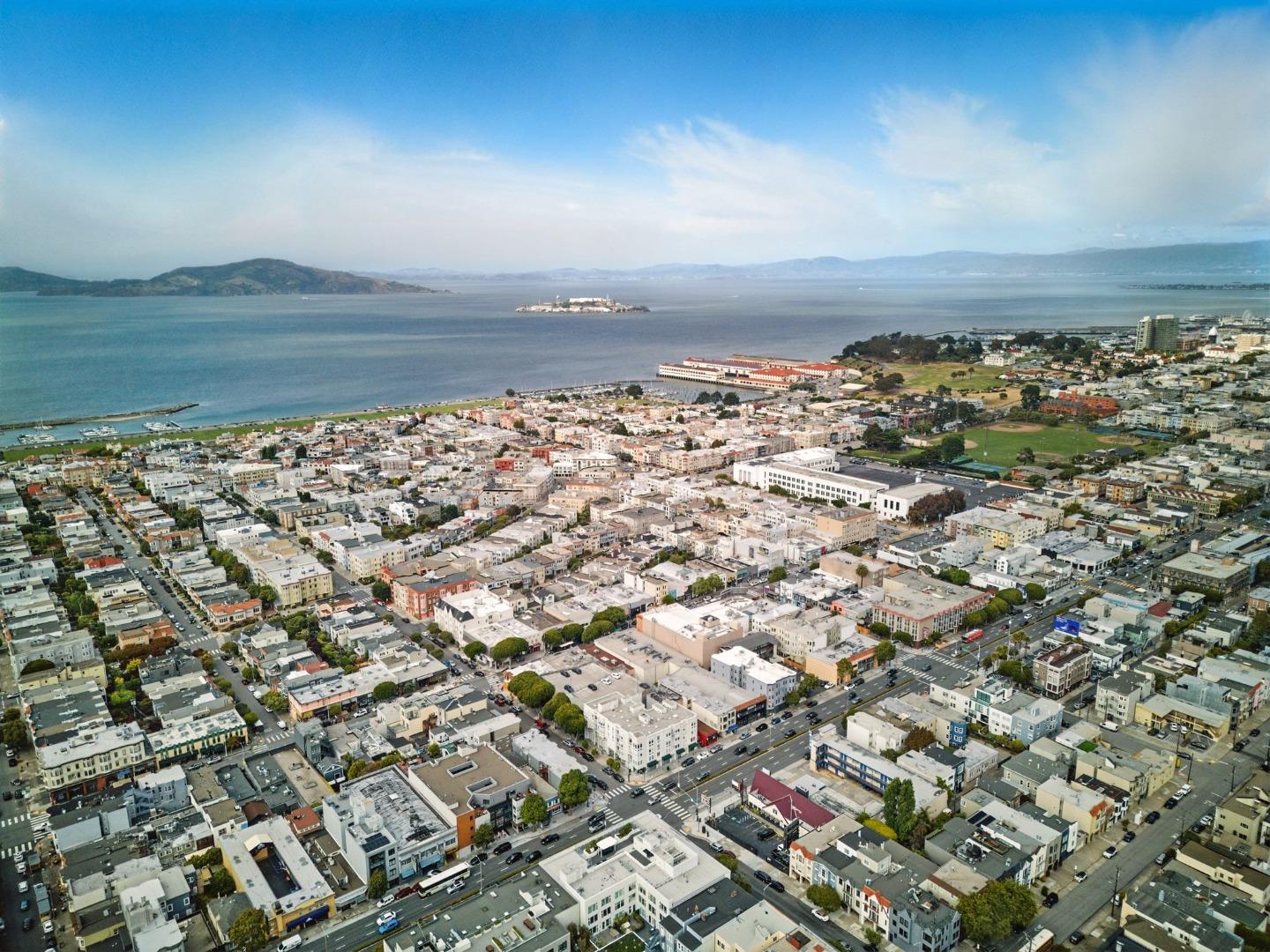 Detail Gallery Image 95 of 98 For 3208 Pierce St #406,  San Francisco,  CA 94123 - 2 Beds | 2/1 Baths