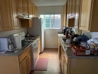 Detail Gallery Image 6 of 6 For 950 71st Ave, Oakland,  CA 94621 - – Beds | – Baths