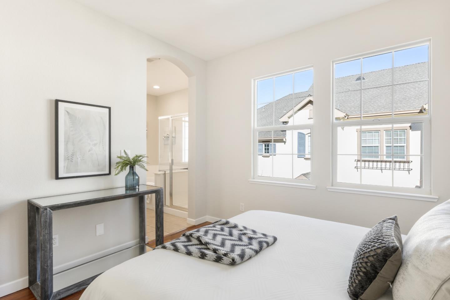 Detail Gallery Image 16 of 29 For 581 Kiholo Ter, Sunnyvale,  CA 94089 - 3 Beds | 2/1 Baths