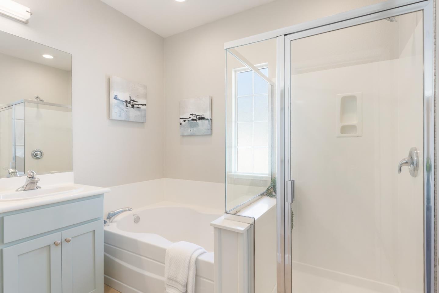 Detail Gallery Image 19 of 29 For 581 Kiholo Ter, Sunnyvale,  CA 94089 - 3 Beds | 2/1 Baths