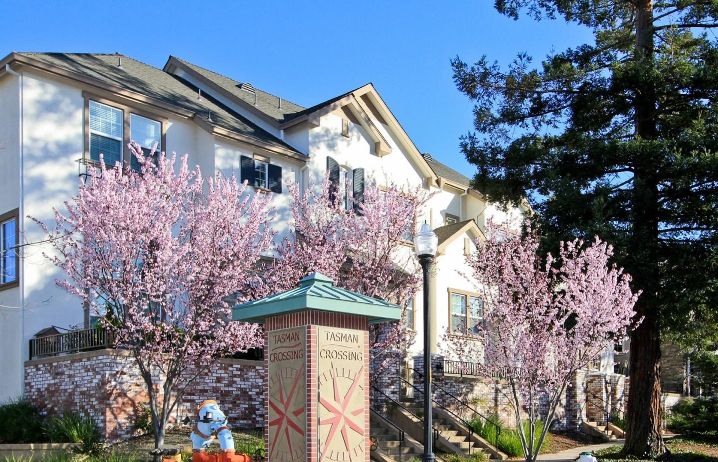 Detail Gallery Image 6 of 29 For 581 Kiholo Ter, Sunnyvale,  CA 94089 - 3 Beds | 2/1 Baths
