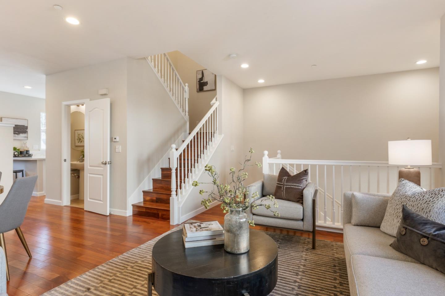 Detail Gallery Image 8 of 29 For 581 Kiholo Ter, Sunnyvale,  CA 94089 - 3 Beds | 2/1 Baths