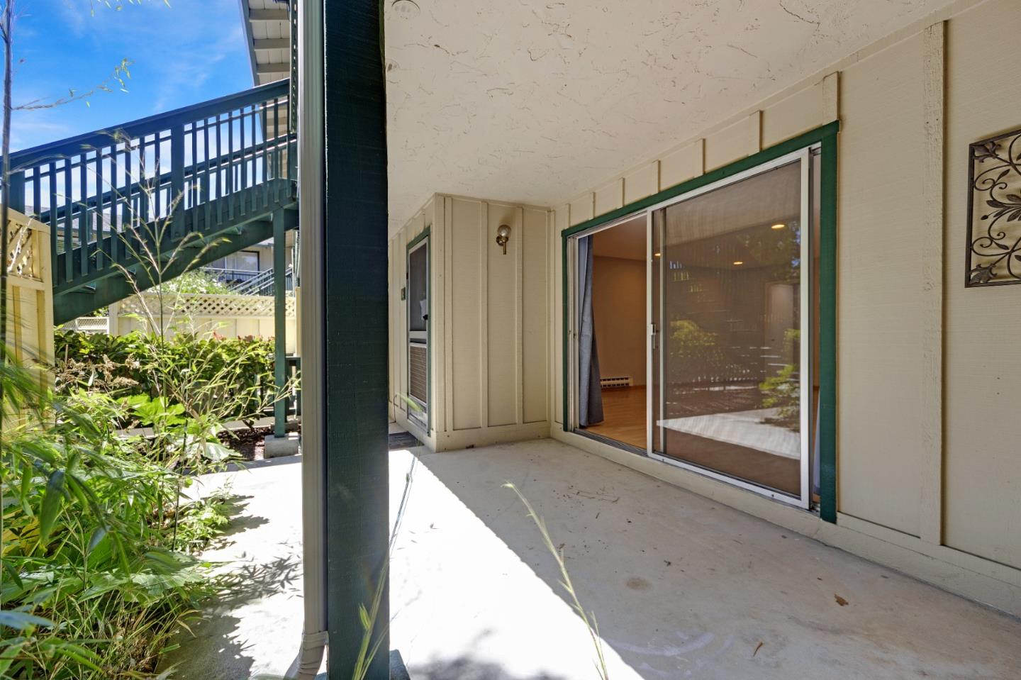 Detail Gallery Image 10 of 12 For 2025 California St #8,  Mountain View,  CA 94040 - 1 Beds | 1 Baths