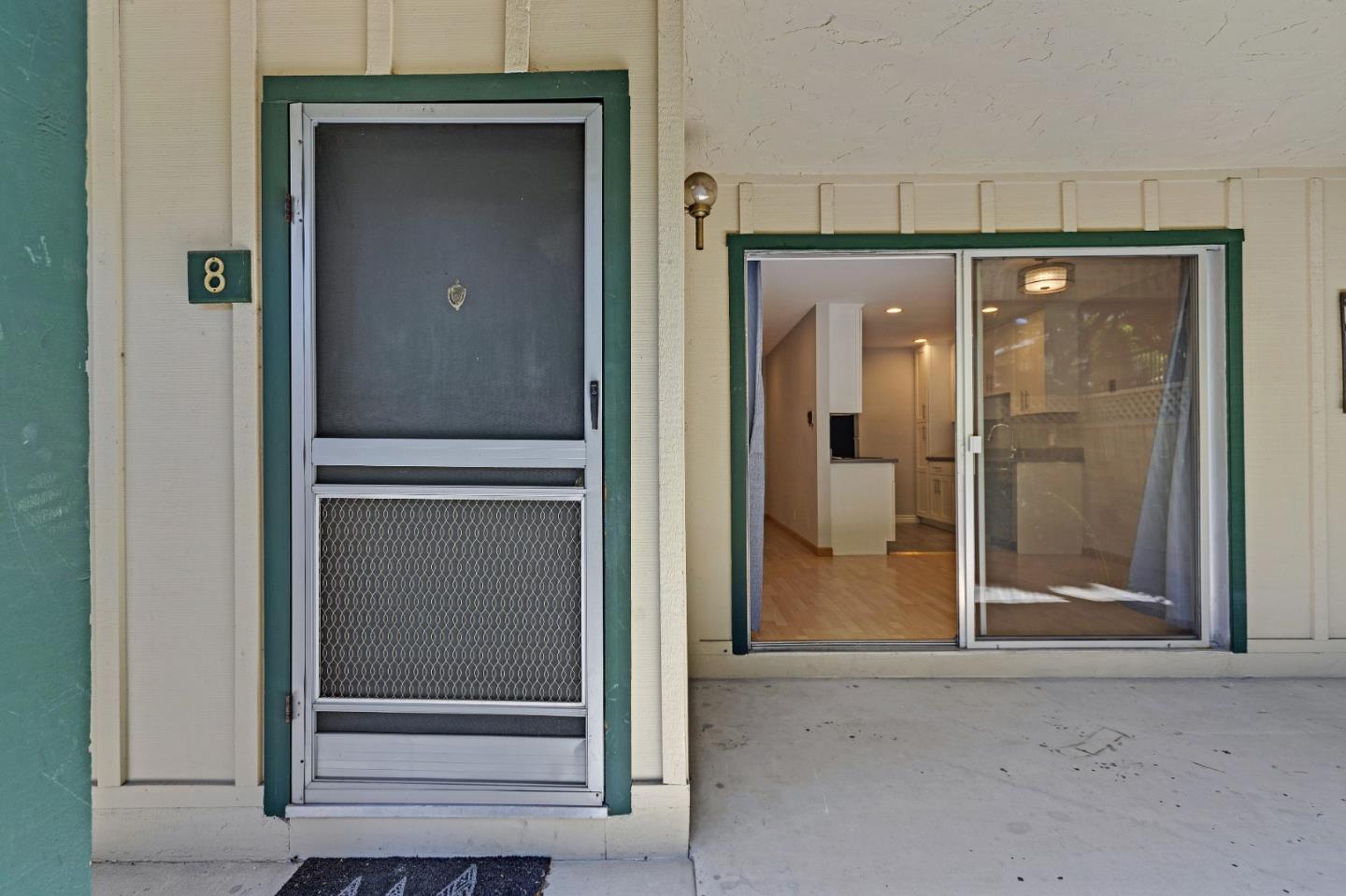 Detail Gallery Image 2 of 12 For 2025 California St #8,  Mountain View,  CA 94040 - 1 Beds | 1 Baths