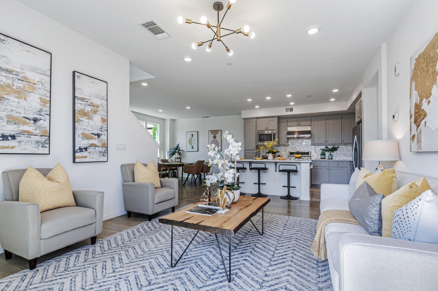Detail Gallery Image 6 of 37 For 636 Squire Ave, San Jose,  CA 95133 - 4 Beds | 3 Baths