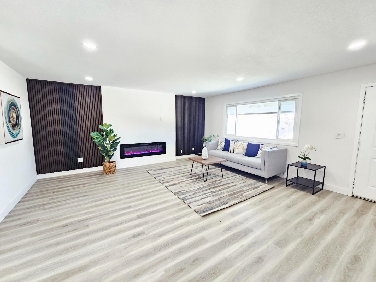Detail Gallery Image 14 of 54 For 504 Beth Dr, San Jose,  CA 95111 - 3 Beds | 2 Baths