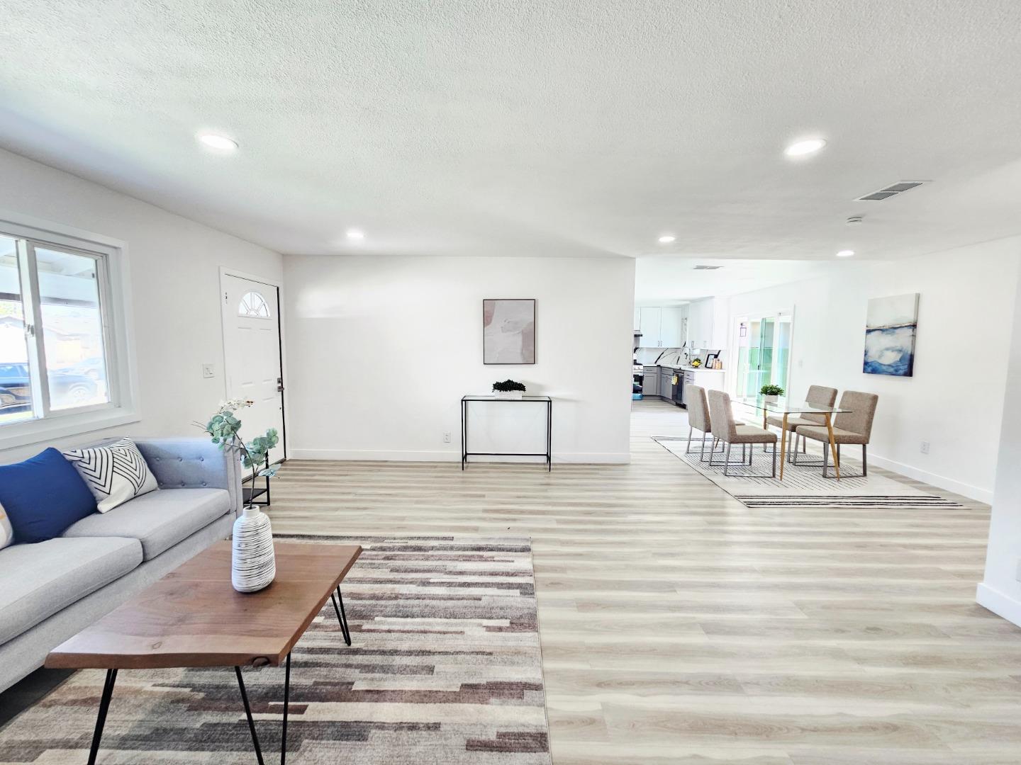 Detail Gallery Image 18 of 54 For 504 Beth Dr, San Jose,  CA 95111 - 3 Beds | 2 Baths