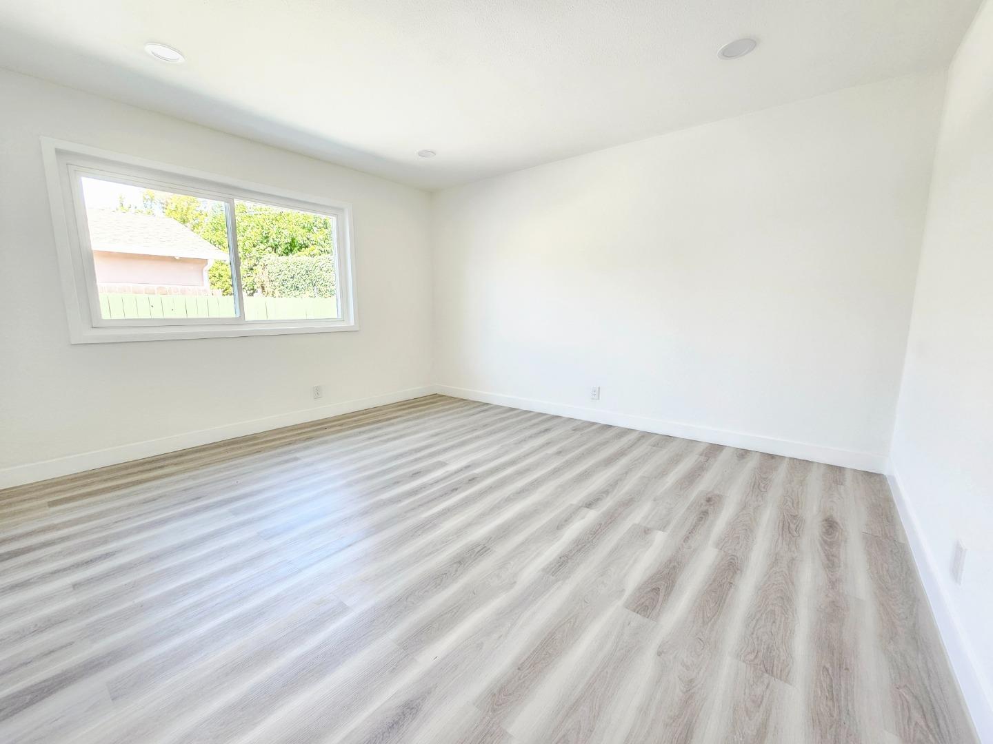 Detail Gallery Image 42 of 54 For 504 Beth Dr, San Jose,  CA 95111 - 3 Beds | 2 Baths