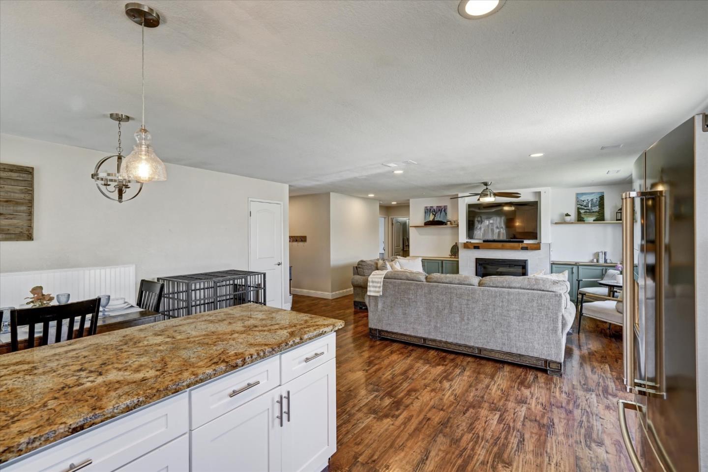 Detail Gallery Image 16 of 59 For 8100 Springdale Ct, Gilroy,  CA 95020 - 3 Beds | 2 Baths