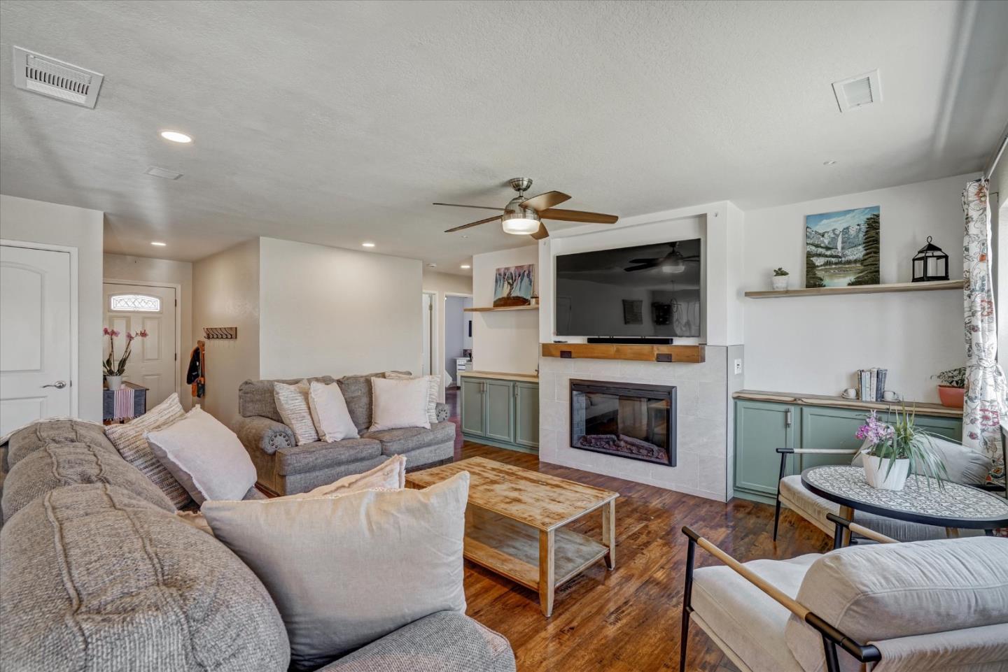 Detail Gallery Image 8 of 59 For 8100 Springdale Ct, Gilroy,  CA 95020 - 3 Beds | 2 Baths