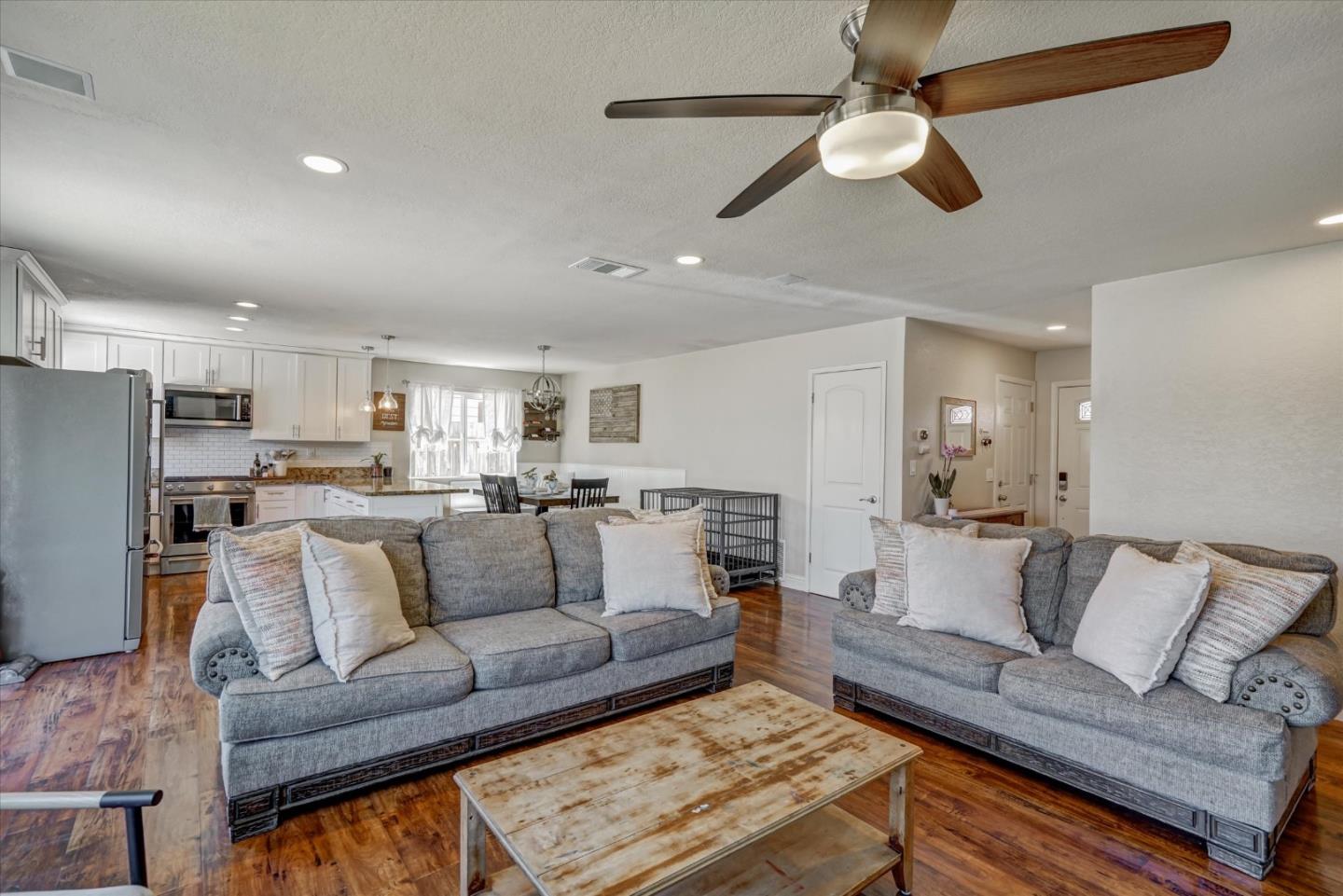 Detail Gallery Image 9 of 59 For 8100 Springdale Ct, Gilroy,  CA 95020 - 3 Beds | 2 Baths