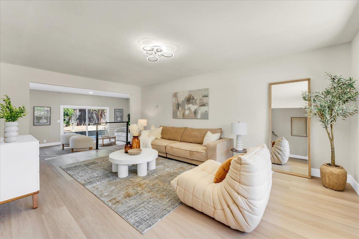 Detail Gallery Image 14 of 52 For 875 E Taylor St, San Jose,  CA 95112 - 4 Beds | 3/1 Baths
