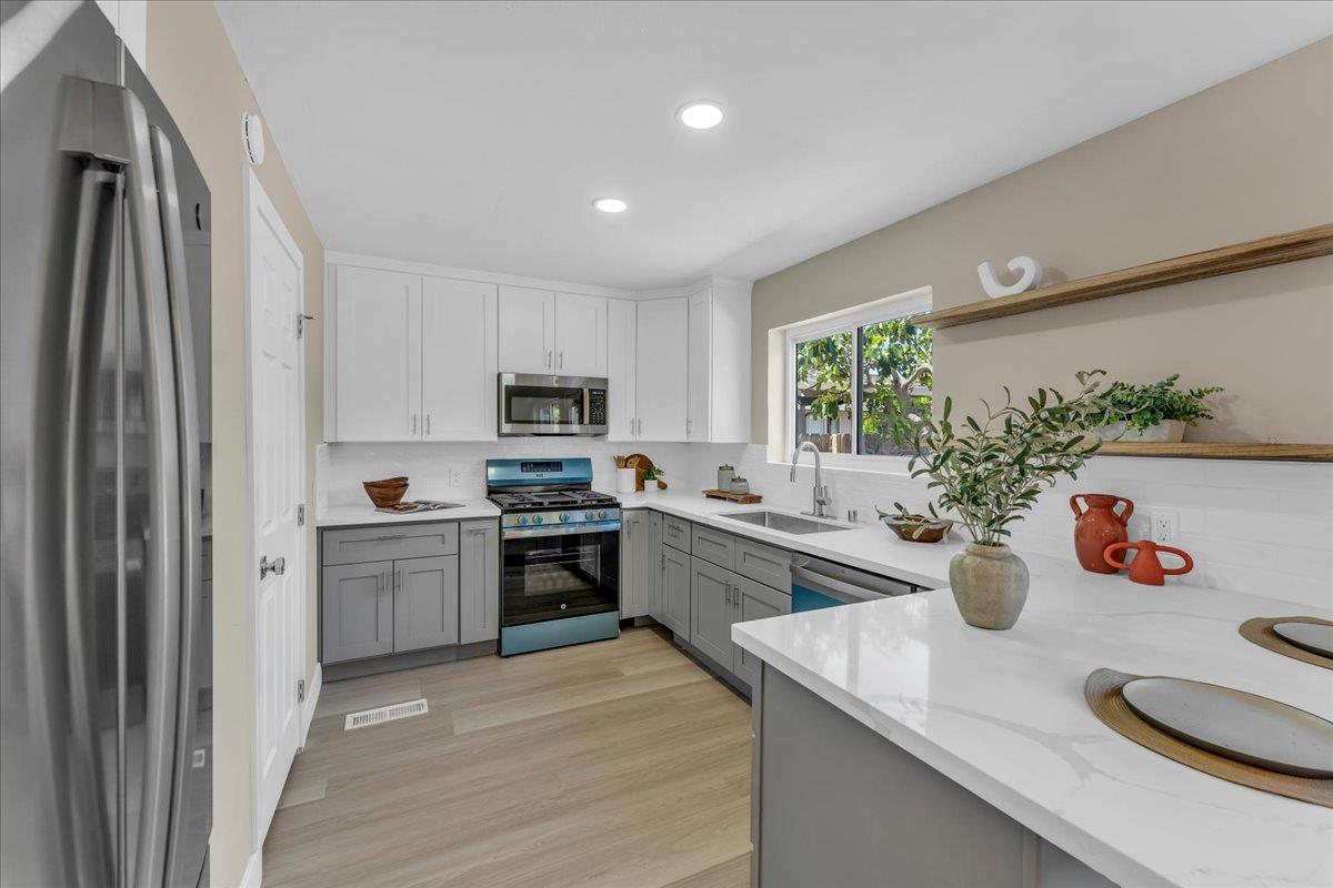 Detail Gallery Image 37 of 52 For 875 E Taylor St, San Jose,  CA 95112 - 4 Beds | 3/1 Baths
