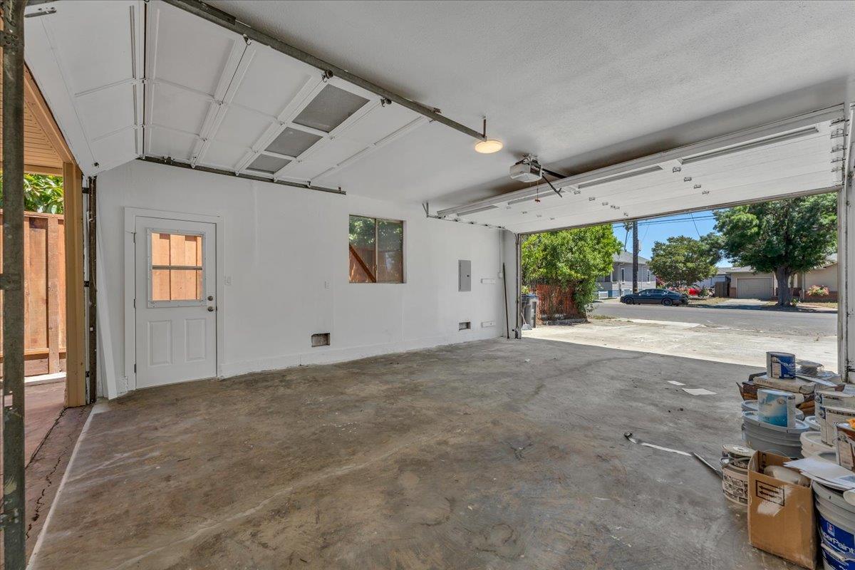 Detail Gallery Image 43 of 52 For 875 E Taylor St, San Jose,  CA 95112 - 4 Beds | 3/1 Baths