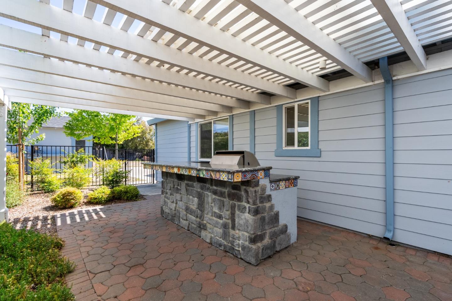Detail Gallery Image 26 of 35 For 141 Holliday Dr, Hollister,  CA 95023 - 4 Beds | 3 Baths