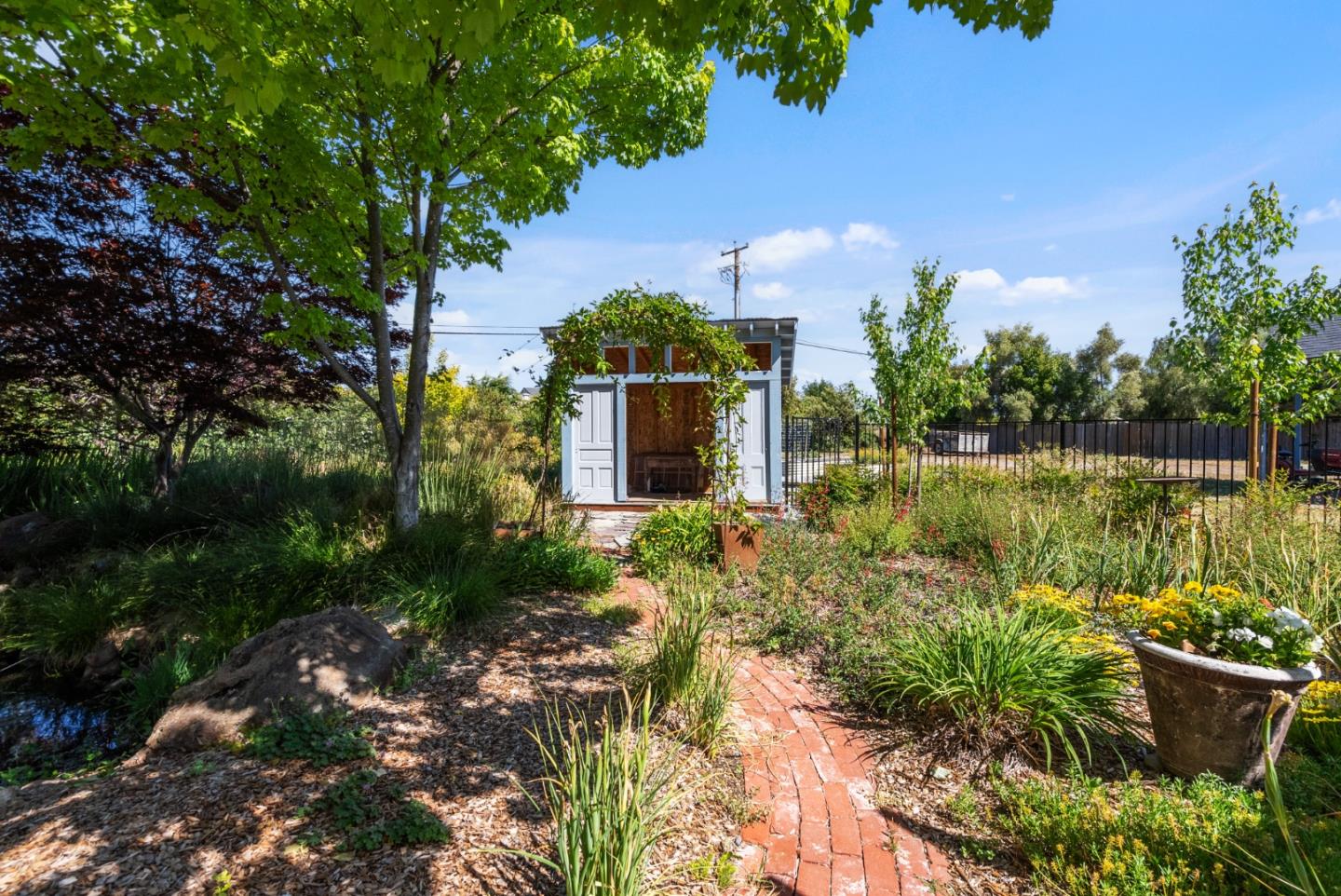Detail Gallery Image 31 of 35 For 141 Holliday Dr, Hollister,  CA 95023 - 4 Beds | 3 Baths