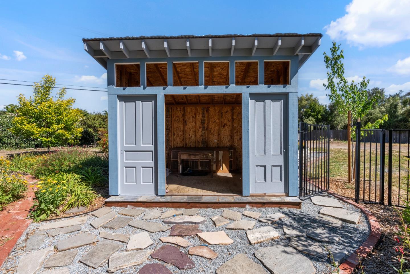 Detail Gallery Image 32 of 35 For 141 Holliday Dr, Hollister,  CA 95023 - 4 Beds | 3 Baths