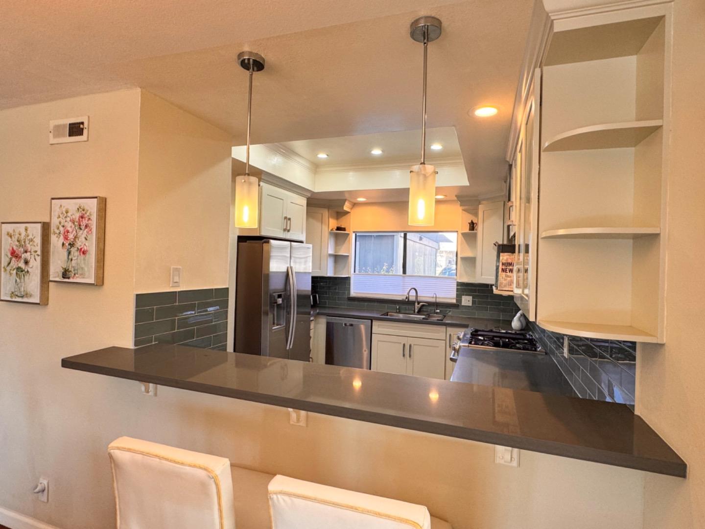 Detail Gallery Image 10 of 26 For 838 Andromeda Ln, Foster City,  CA 94404 - 3 Beds | 2/1 Baths