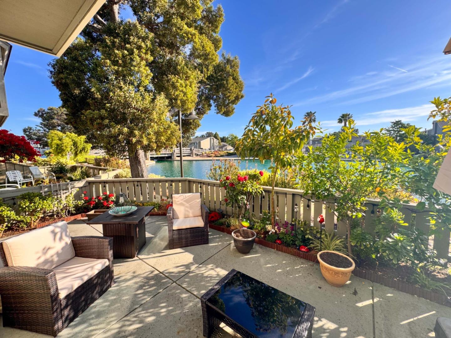 Detail Gallery Image 2 of 26 For 838 Andromeda Ln, Foster City,  CA 94404 - 3 Beds | 2/1 Baths