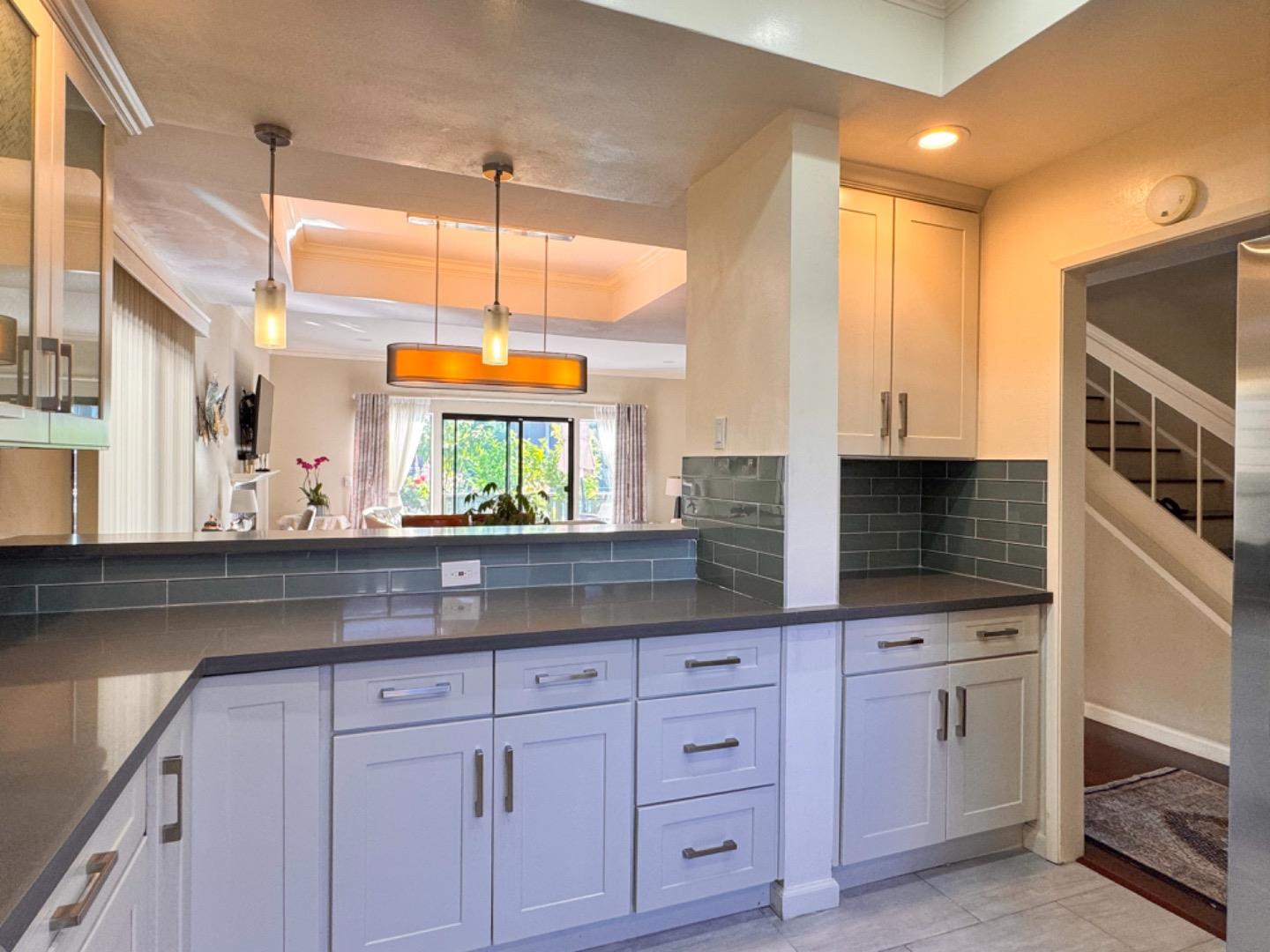 Detail Gallery Image 7 of 26 For 838 Andromeda Ln, Foster City,  CA 94404 - 3 Beds | 2/1 Baths