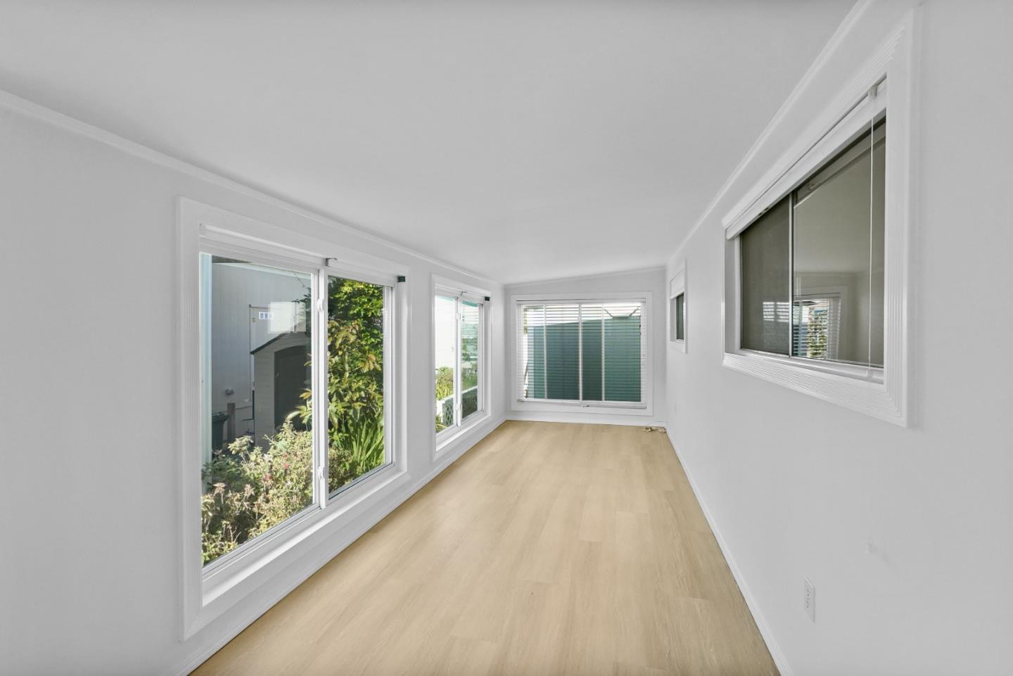 Detail Gallery Image 11 of 33 For 7 Seashell Cir #7,  Half Moon Bay,  CA 94019 - 2 Beds | 1 Baths