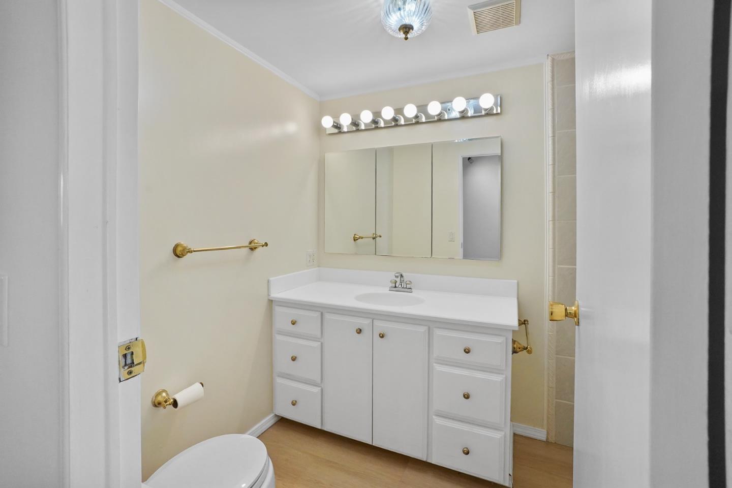 Detail Gallery Image 13 of 33 For 7 Seashell Cir #7,  Half Moon Bay,  CA 94019 - 2 Beds | 1 Baths