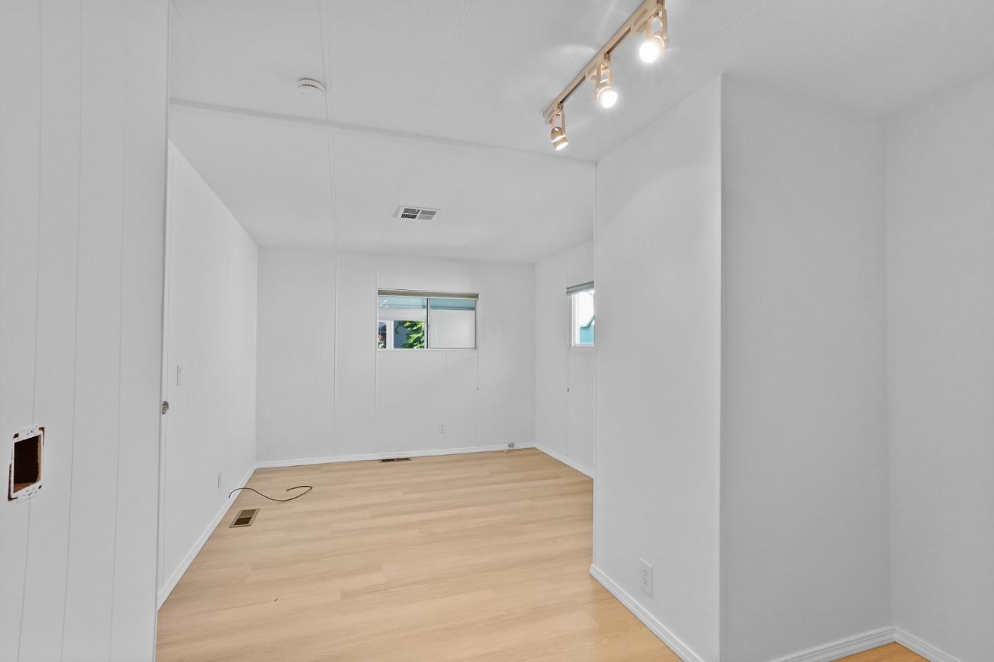 Detail Gallery Image 18 of 33 For 7 Seashell Cir #7,  Half Moon Bay,  CA 94019 - 2 Beds | 1 Baths