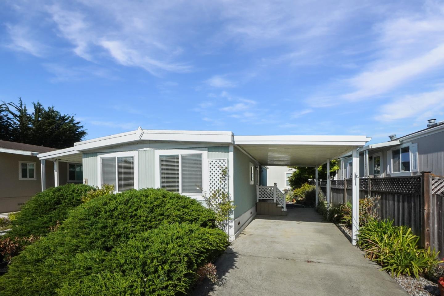 Detail Gallery Image 2 of 33 For 7 Seashell Cir #7,  Half Moon Bay,  CA 94019 - 2 Beds | 1 Baths