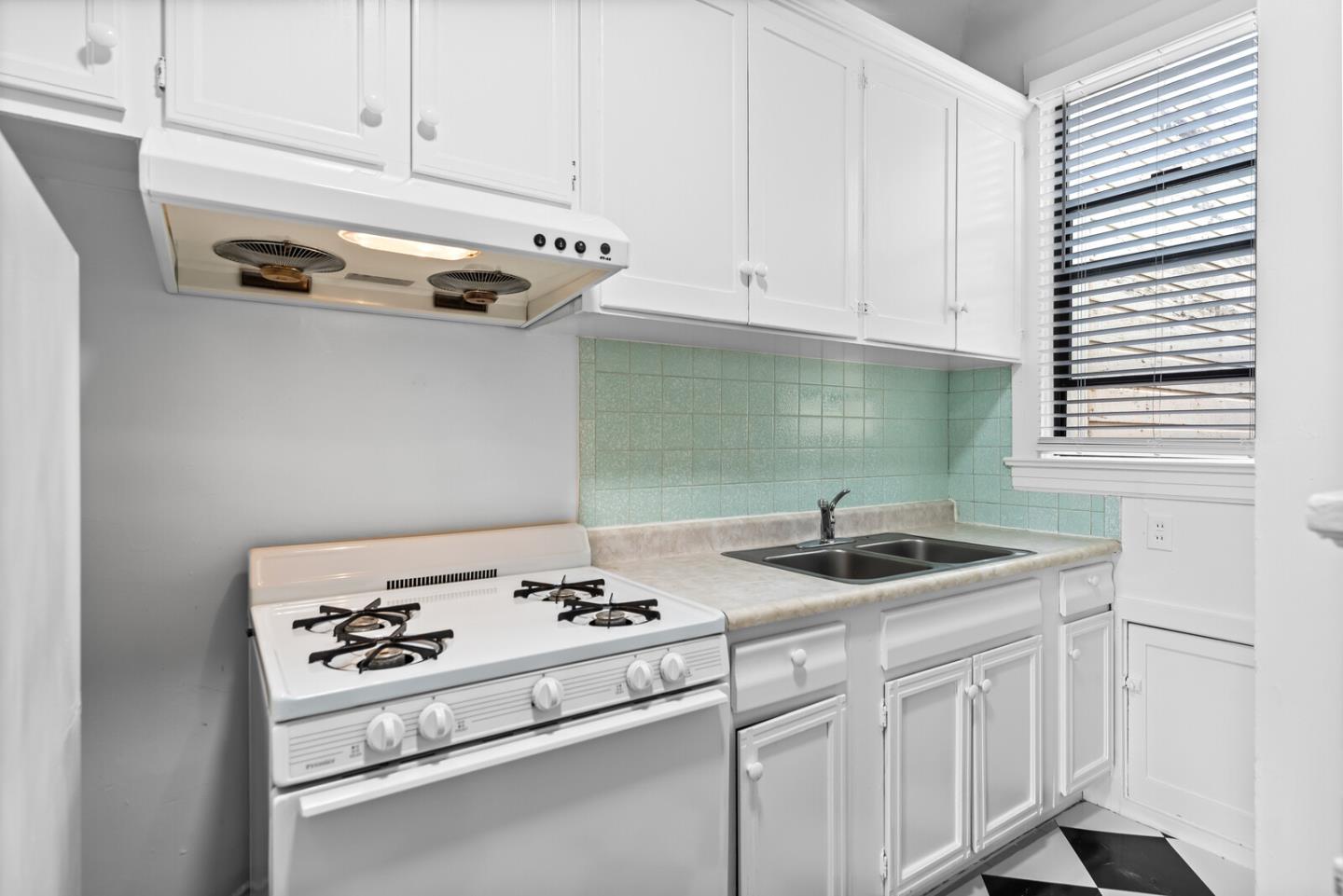 Detail Gallery Image 24 of 52 For 751-753 8th Ave, San Francisco,  CA 94118 - – Beds | – Baths