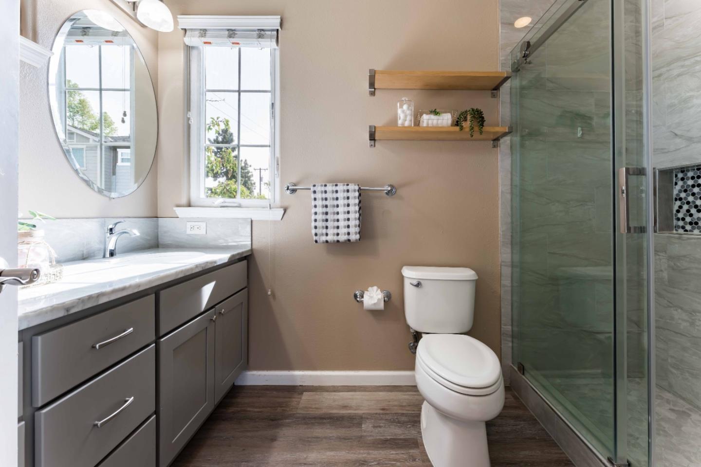 Detail Gallery Image 12 of 26 For 701 Paula Ct, San Jose,  CA 95126 - 2 Beds | 2/1 Baths