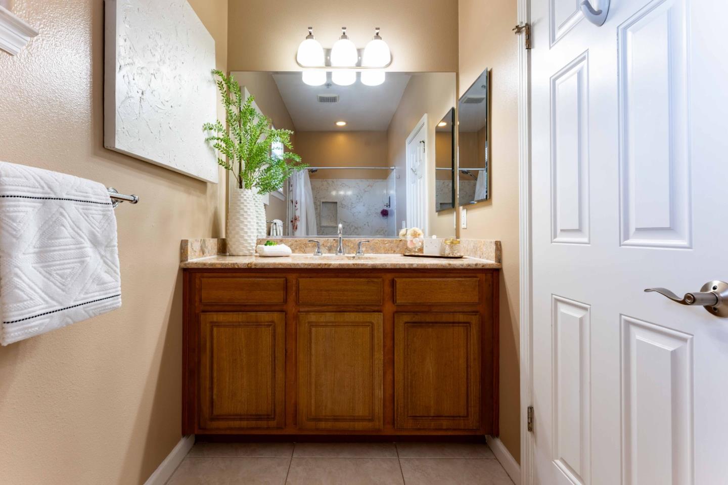 Detail Gallery Image 16 of 26 For 701 Paula Ct, San Jose,  CA 95126 - 2 Beds | 2/1 Baths