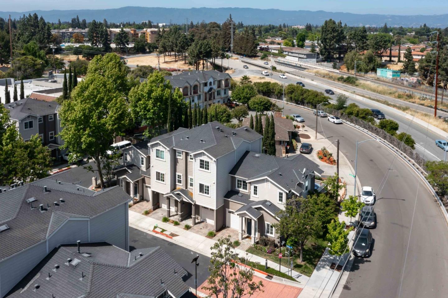 Detail Gallery Image 20 of 26 For 701 Paula Ct, San Jose,  CA 95126 - 2 Beds | 2/1 Baths