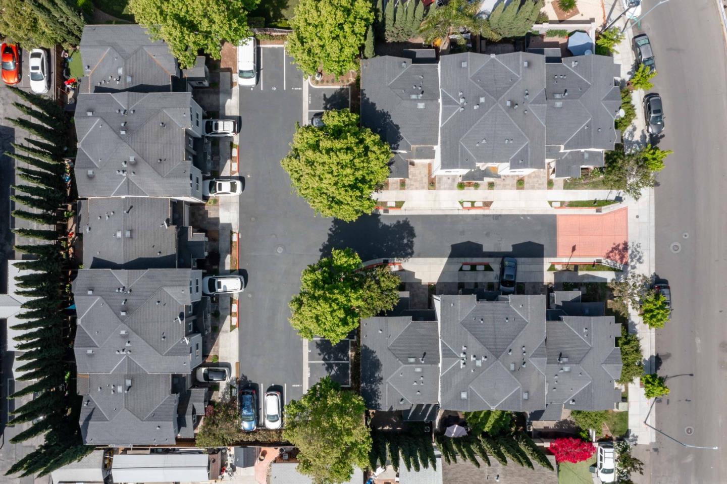 Detail Gallery Image 23 of 26 For 701 Paula Ct, San Jose,  CA 95126 - 2 Beds | 2/1 Baths