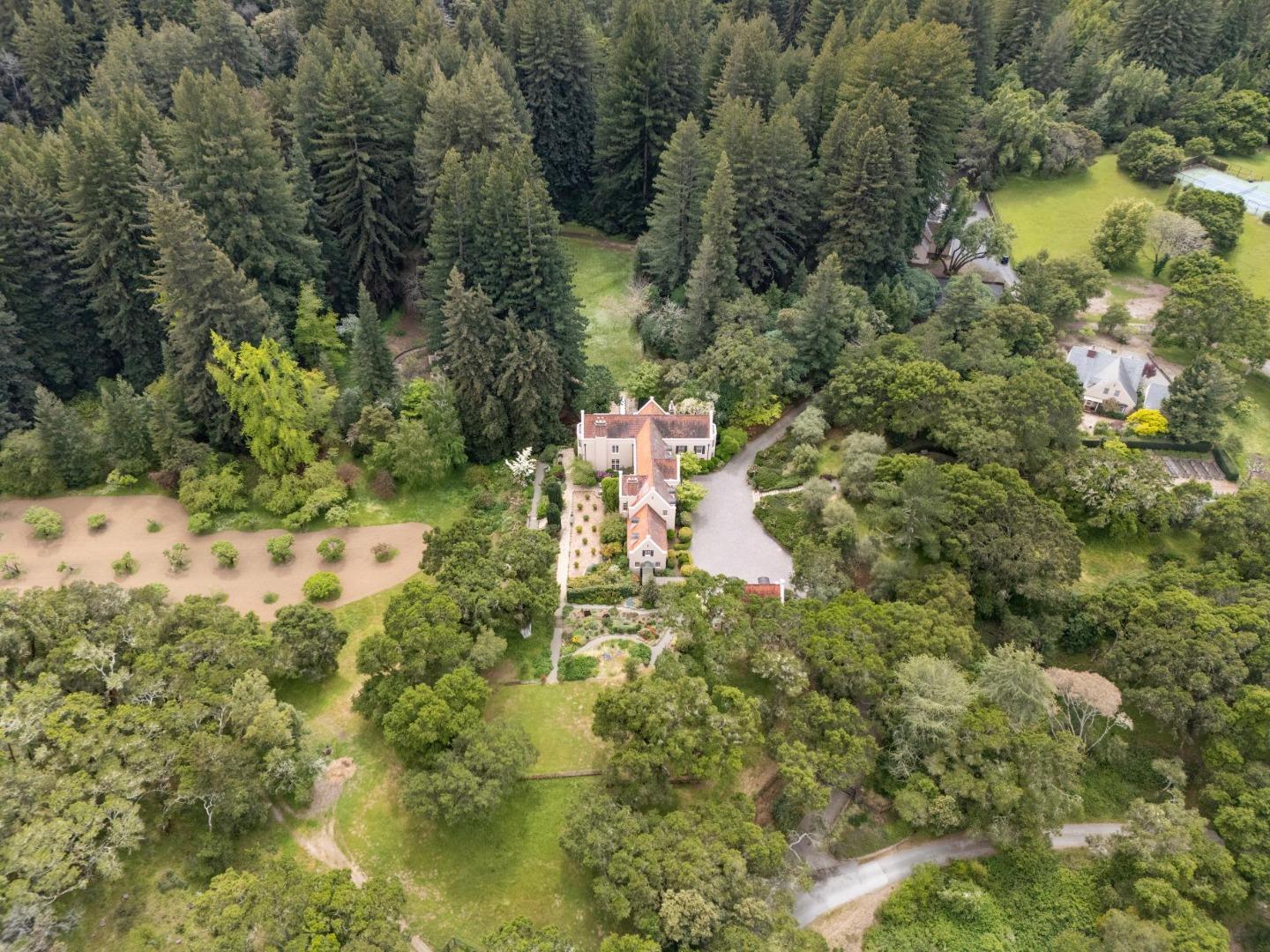 Detail Gallery Image 58 of 79 For 100 Canada Rd, Woodside,  CA 94062 - 6 Beds | 4/3 Baths