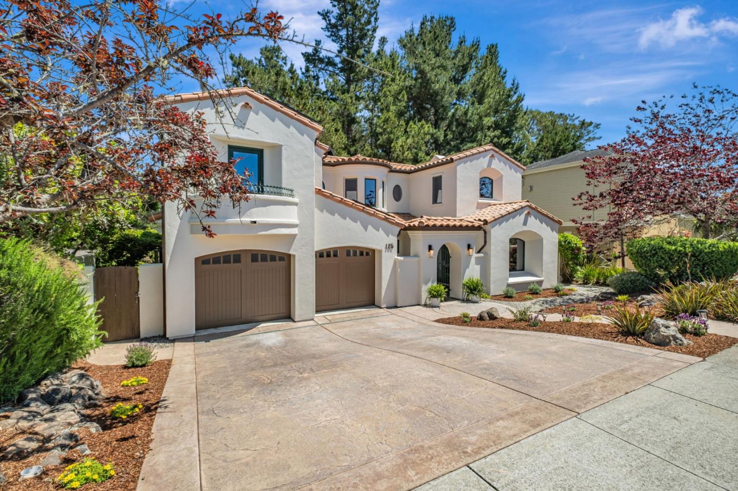 Detail Gallery Image 2 of 51 For 125 Zanzibar Dr, Aptos,  CA 95003 - 3 Beds | 3 Baths