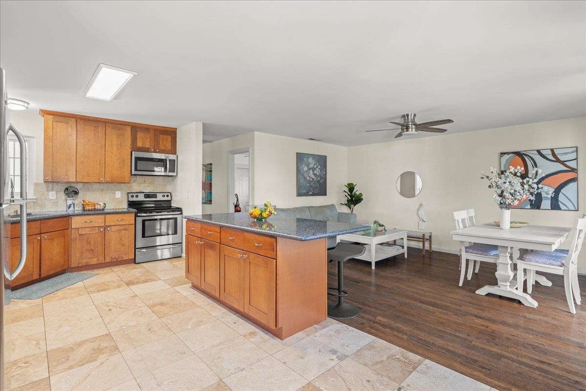 Detail Gallery Image 6 of 48 For 2884 Lexford Ave, San Jose,  CA 95124 - 4 Beds | 2 Baths
