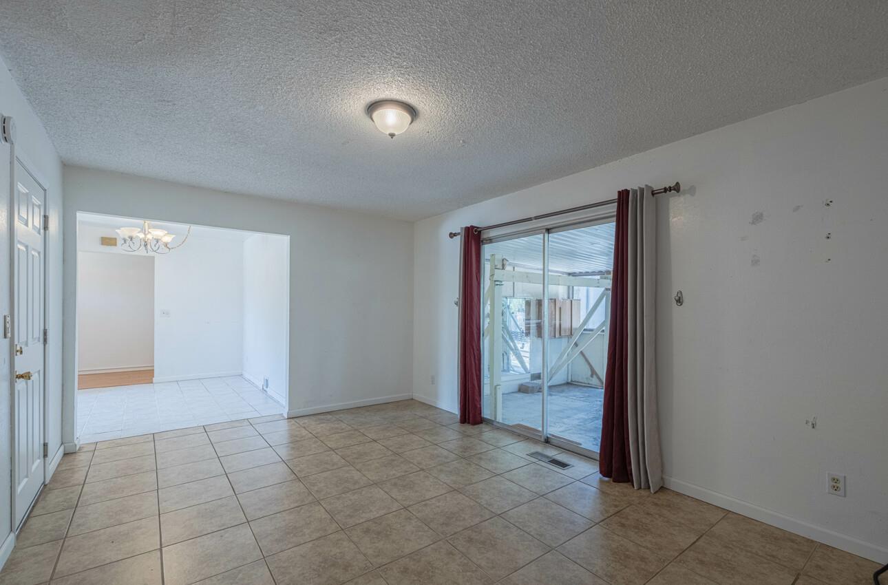 Detail Gallery Image 11 of 44 For 3139 Crestview Ct, Marina,  CA 93933 - 4 Beds | 2 Baths