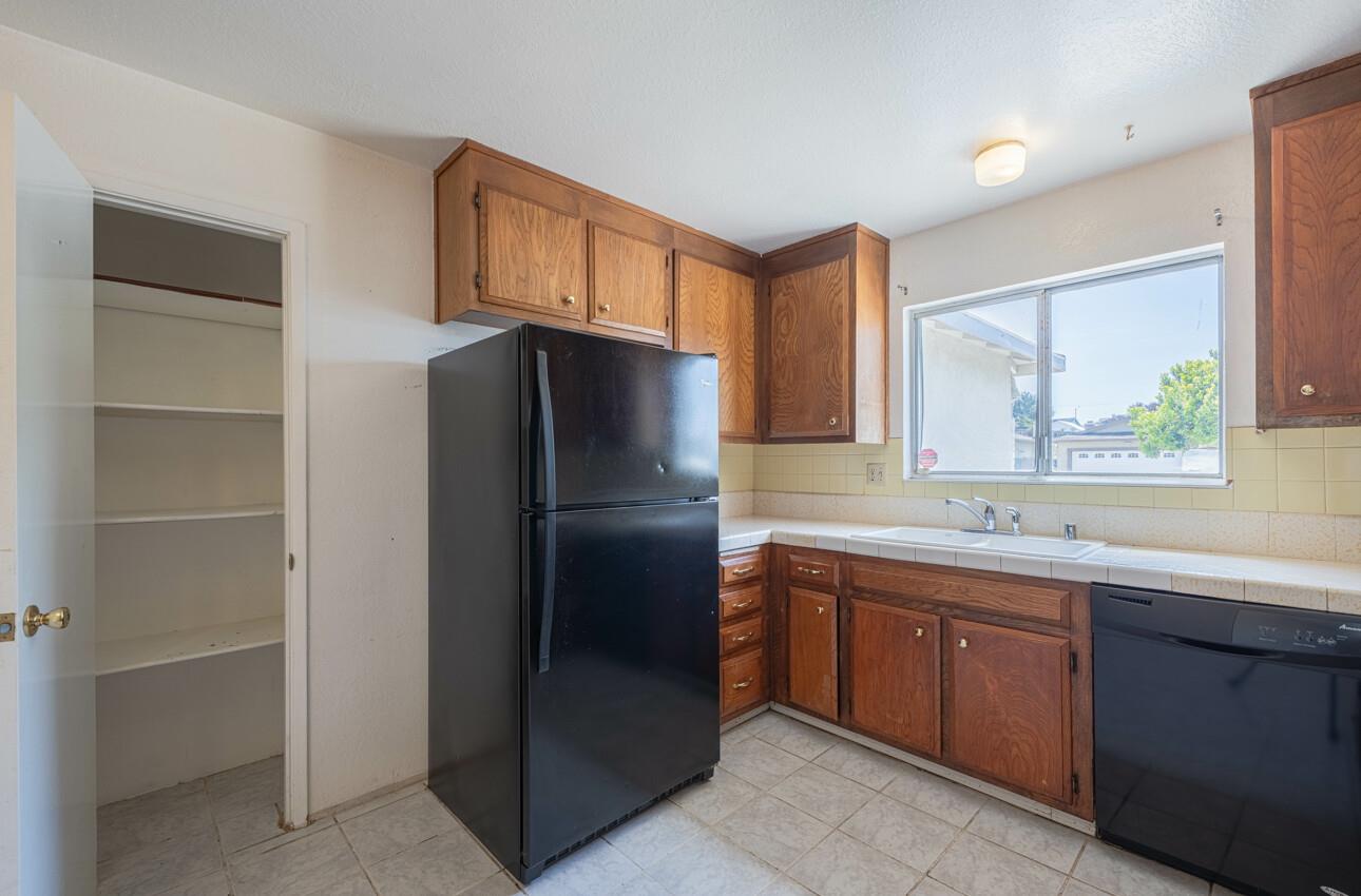 Detail Gallery Image 17 of 44 For 3139 Crestview Ct, Marina,  CA 93933 - 4 Beds | 2 Baths