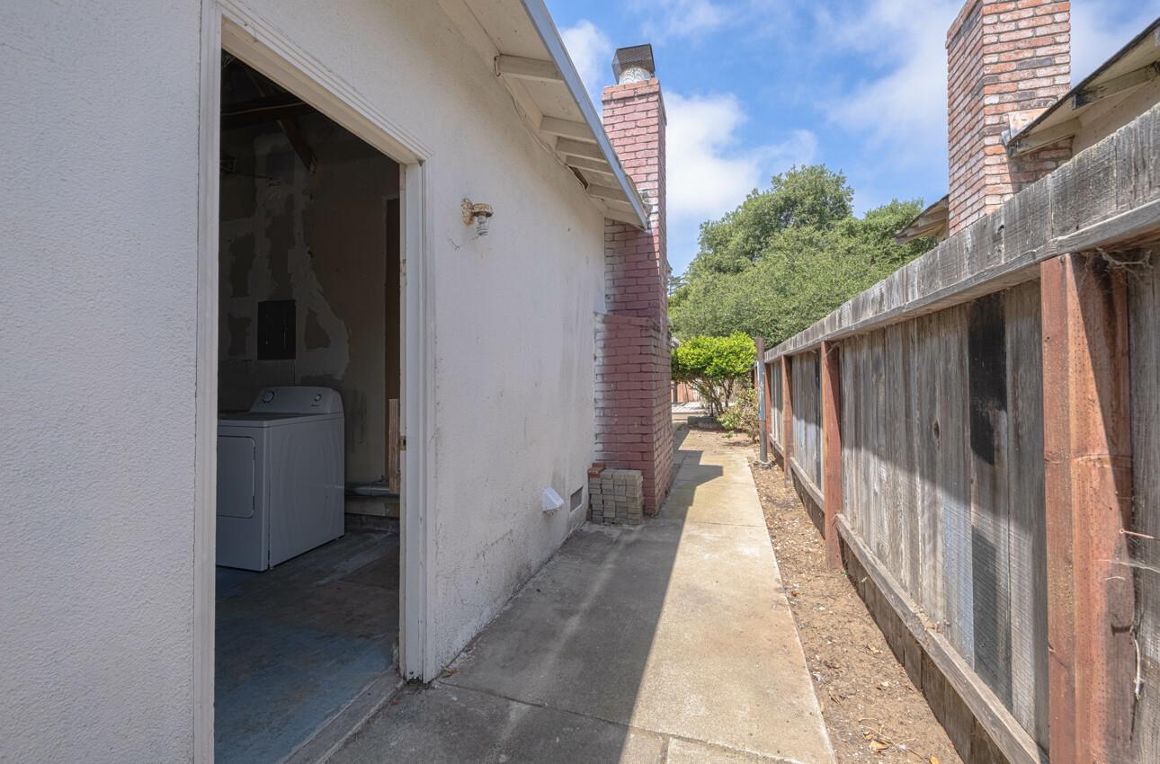 Detail Gallery Image 33 of 44 For 3139 Crestview Ct, Marina,  CA 93933 - 4 Beds | 2 Baths