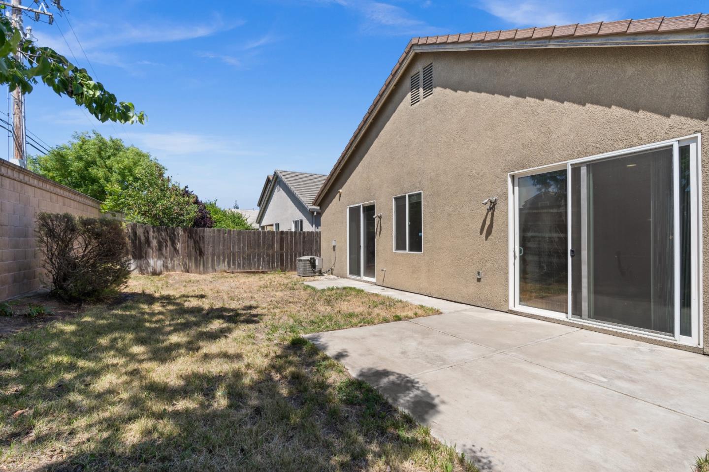 Detail Gallery Image 13 of 13 For 1735 Bermuda Pl, Manteca,  CA 95337 - 4 Beds | 3 Baths