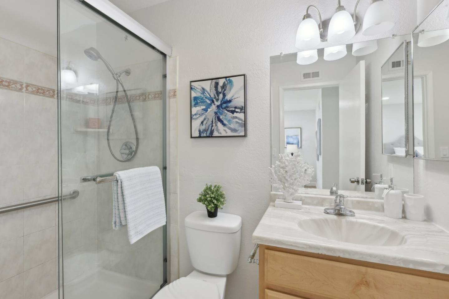 Detail Gallery Image 32 of 61 For 1720 Pine Hollow Cir, San Jose,  CA 95133 - 6 Beds | 3 Baths