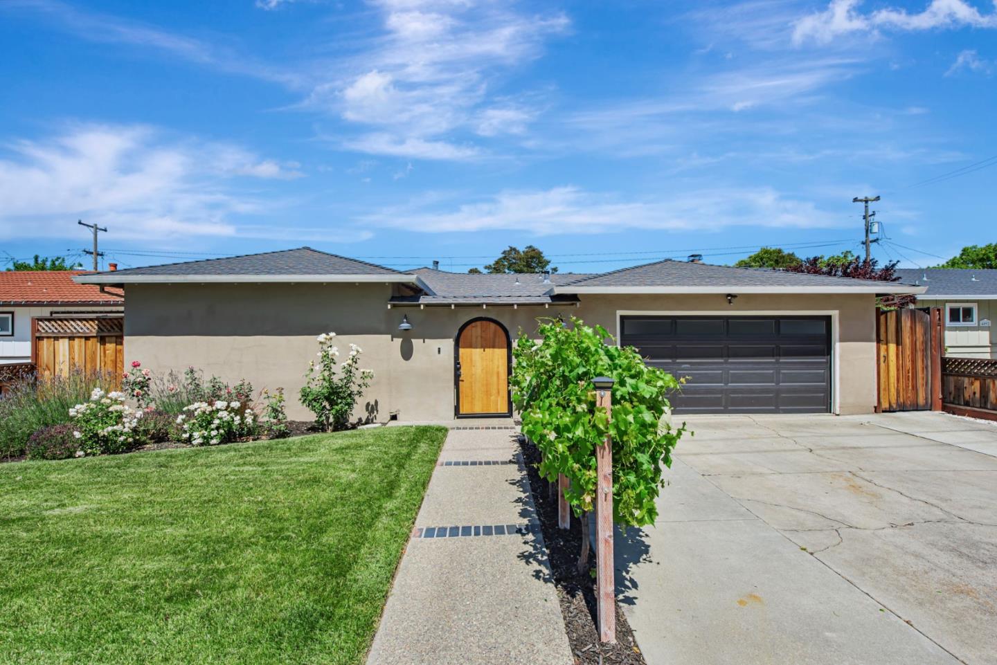 Detail Gallery Image 1 of 29 For 4070 Ross Ave, San Jose,  CA 95124 - 4 Beds | 2 Baths