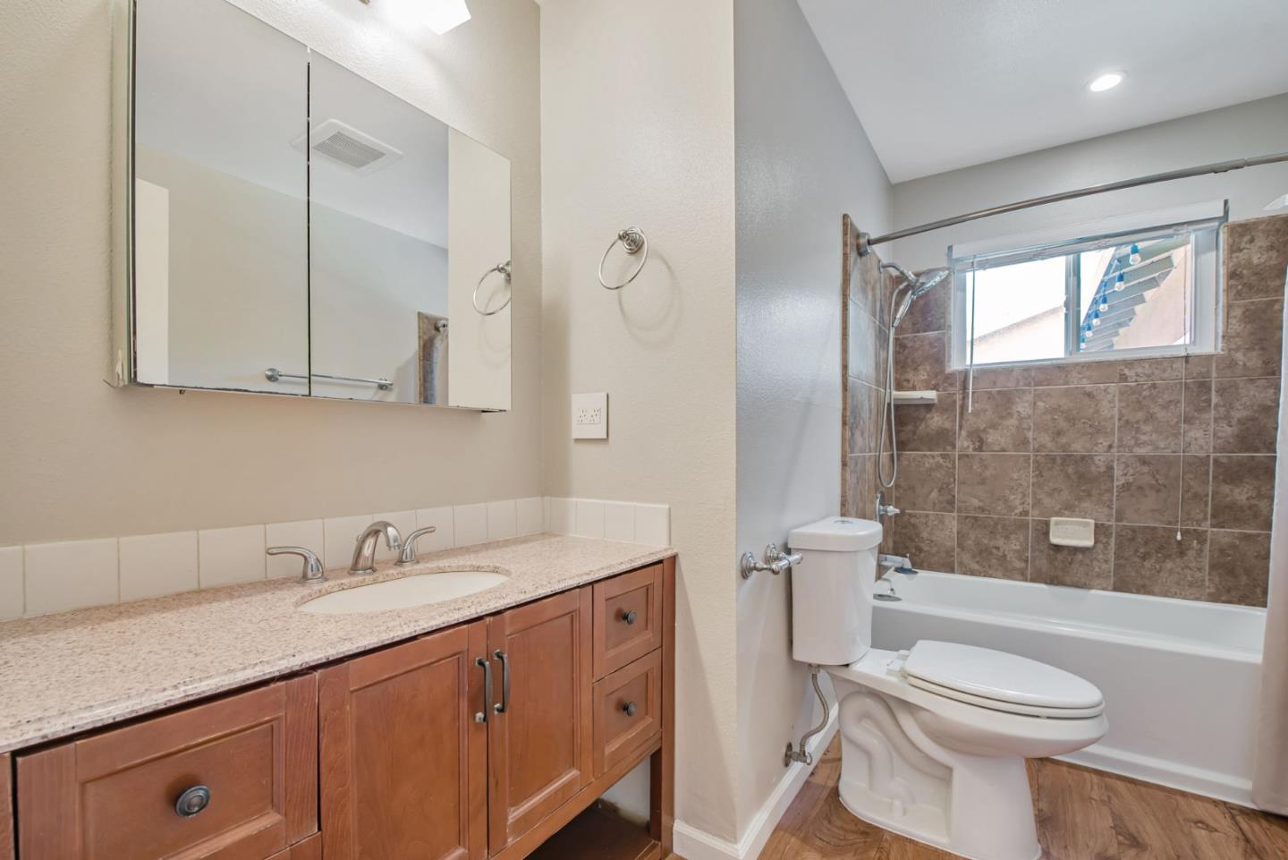 Detail Gallery Image 23 of 29 For 4070 Ross Ave, San Jose,  CA 95124 - 4 Beds | 2 Baths