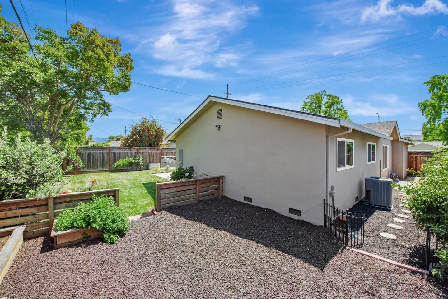Detail Gallery Image 27 of 29 For 4070 Ross Ave, San Jose,  CA 95124 - 4 Beds | 2 Baths