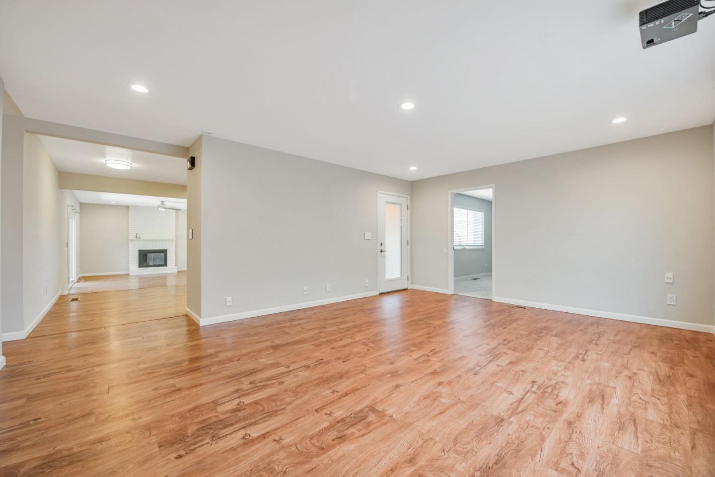 Detail Gallery Image 3 of 29 For 4070 Ross Ave, San Jose,  CA 95124 - 4 Beds | 2 Baths