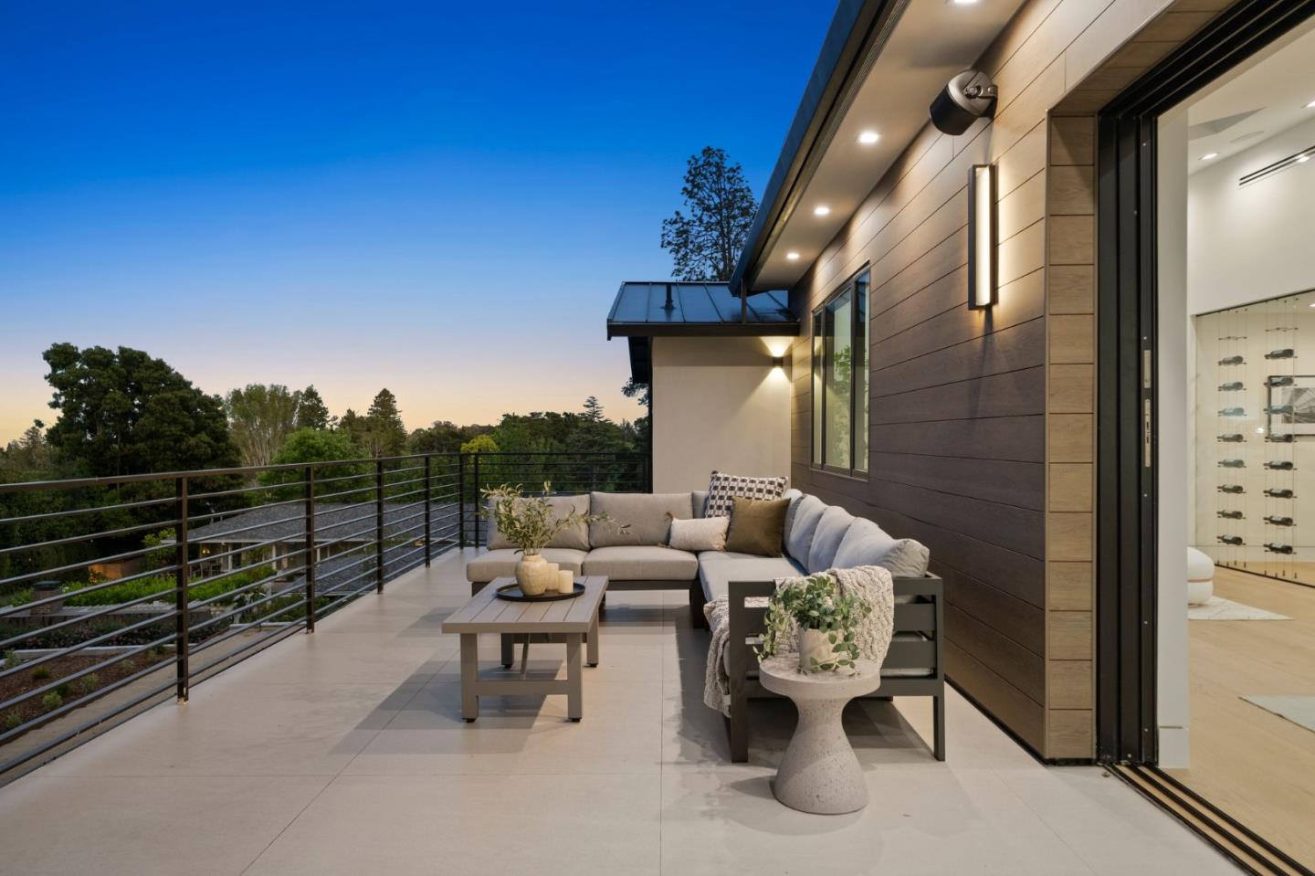 Detail Gallery Image 108 of 124 For 510 Darrell Rd, Hillsborough,  CA 94010 - 5 Beds | 5/1 Baths